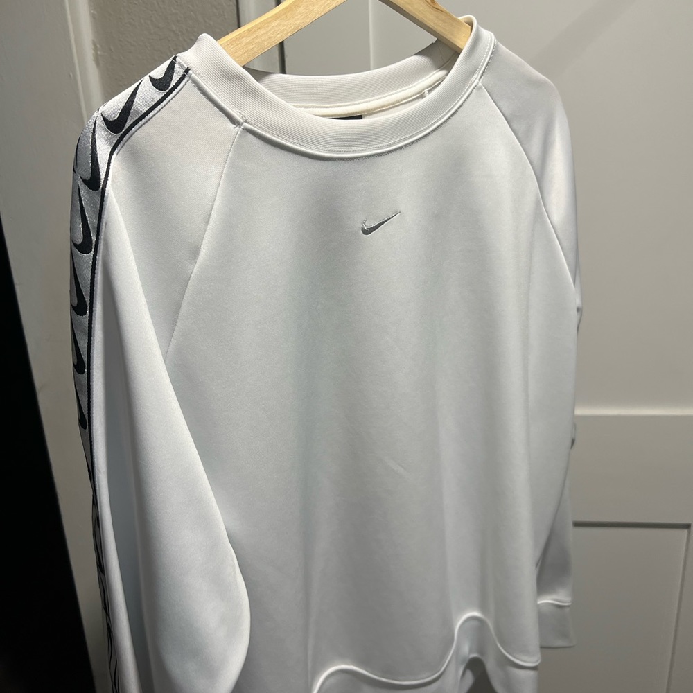 Nike Swoosh NSW Pullover Sweatshirt Crew Silver Logo Tape Silver L Rare